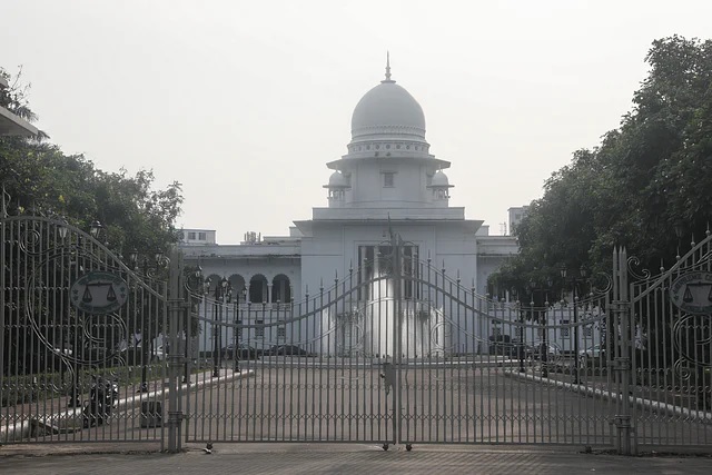 সাত দিনের মধ্যে অবৈধ ইটভাটা বন্ধের নির্দেশ দিলো হাইকোর্ট